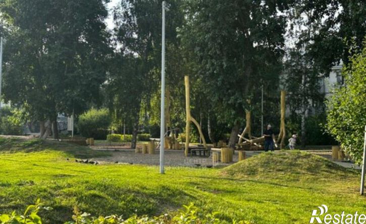 3-комн квартира ул Лейтенанта Красикова, 1,  д. 1