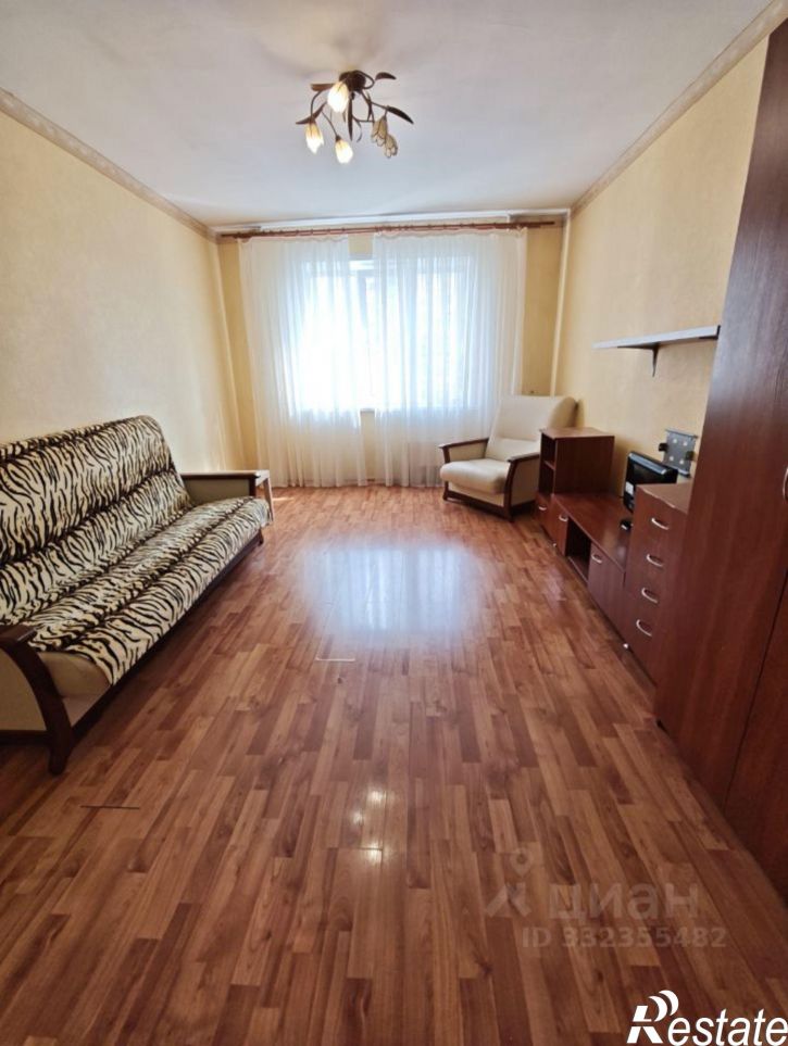 3-комн квартира ул Юлиуса Фучика, 20,  д. 20