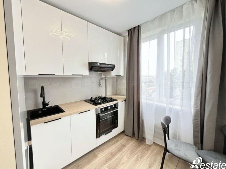 3-комн квартира ул Кулахметова, 3,  д. 3