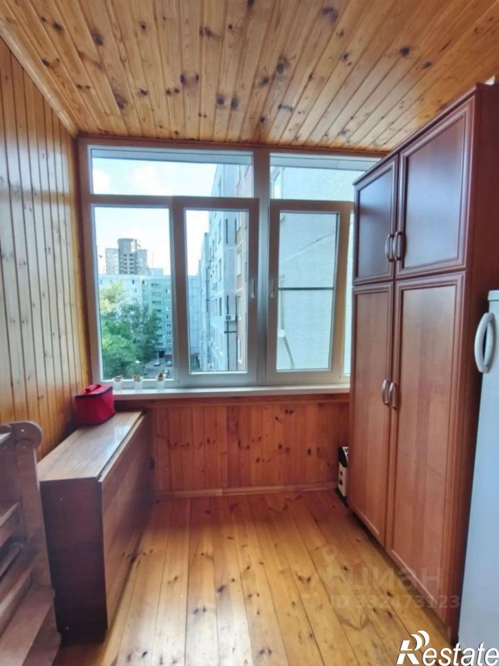 3-комн квартира ул Адоратского, 37,  д. 37