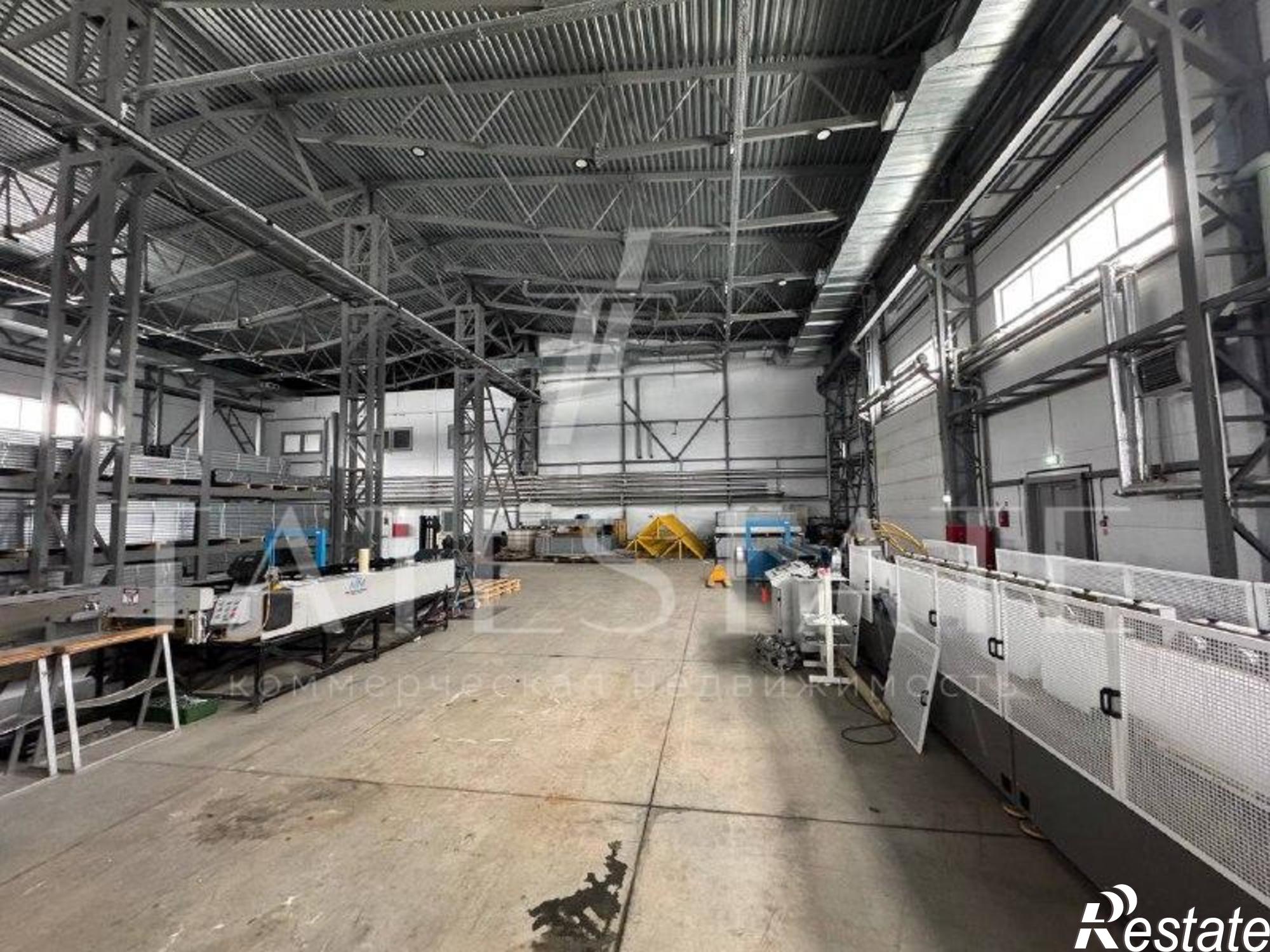 Сдать складское помещение за 455 000 рублей на улица Петра Витера, 1