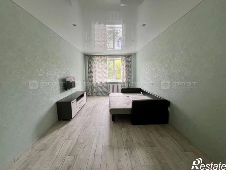 3-комн квартира ул. Адоратского д.42