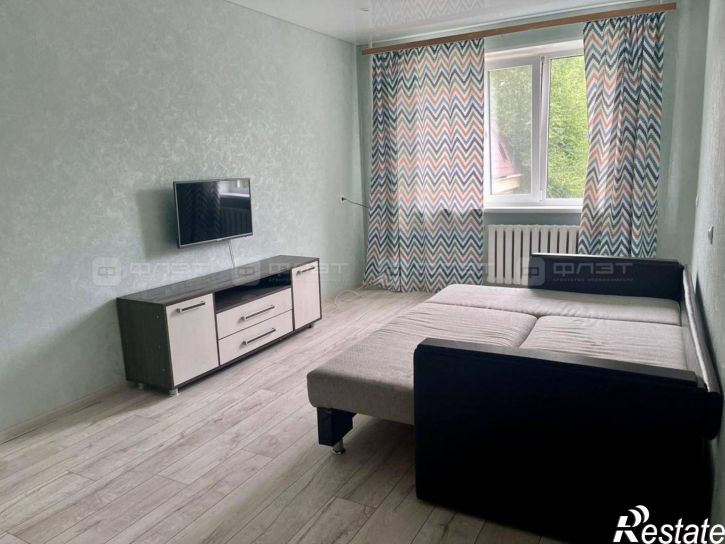 3-комн квартира ул. Адоратского д.42