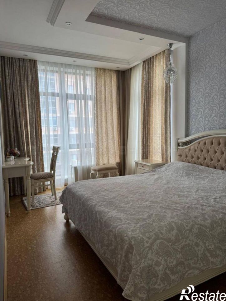 3-комн квартира ул. Мусина д.1