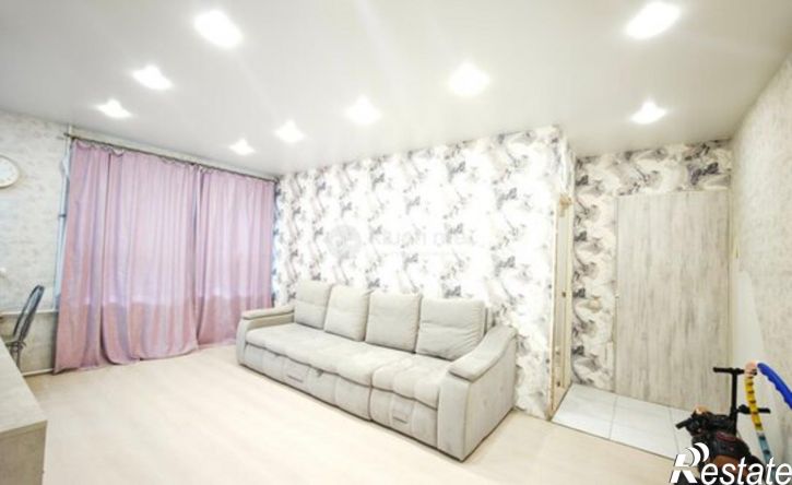 2-комн квартира ул Академика Кирпичникова, 8,  д. 8