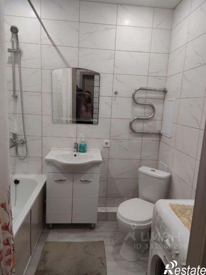 1-комн квартира ул Александра Курынова, 4 2,  д. 4 2,  к. 2