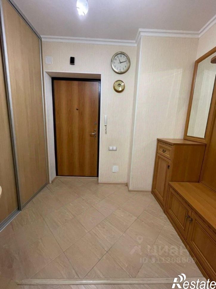 3-комн квартира ул Адоратского, 4,  д. 4