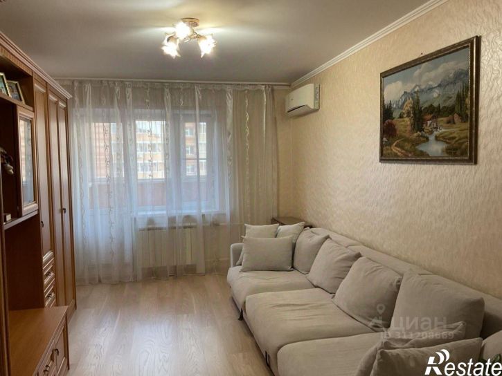 3-комн квартира ул Адоратского, 4,  д. 4