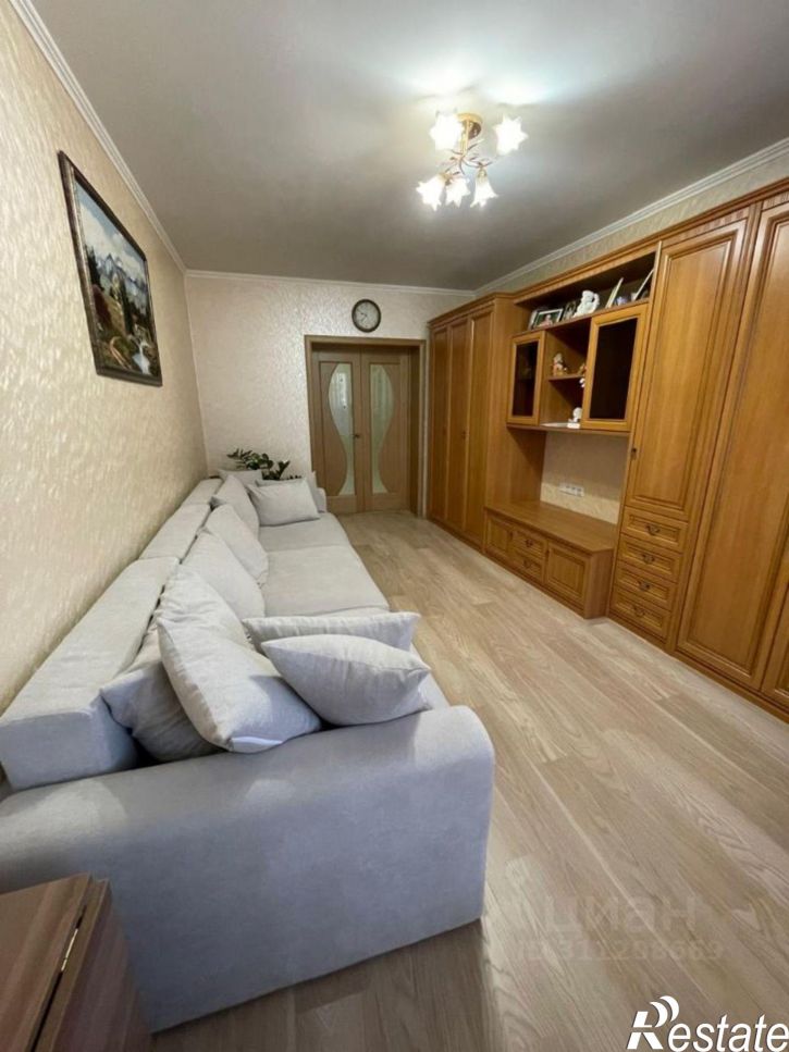 3-комн квартира ул Адоратского, 4,  д. 4
