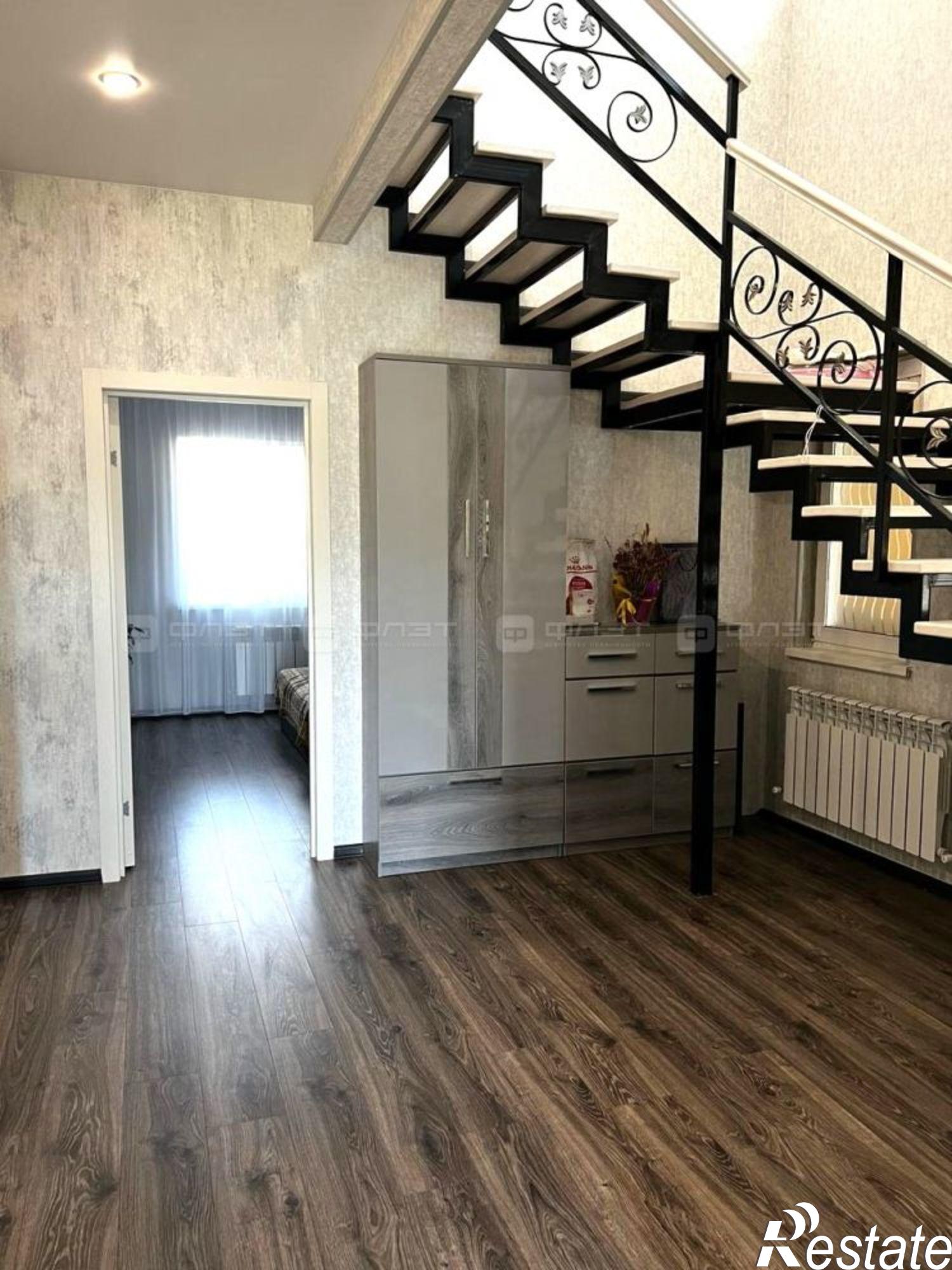 Купить дачу, дом, коттедж за 12 500 000 рублей на ул. Семейная, дом 13