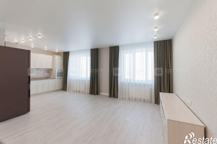 3-комн квартира пр-кт. Альберта Камалеева, дом 32б