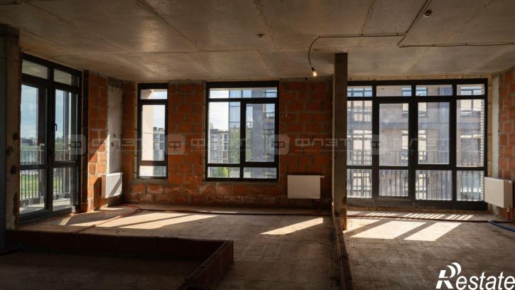 3-комн квартира ул. Генерала Ерина, дом 5д