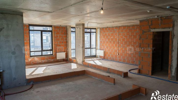 3-комн квартира ул. Генерала Ерина, дом 5д