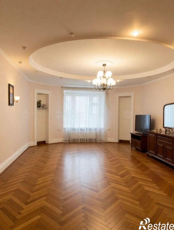 3-комн квартира ул. Адоратского, дом 17