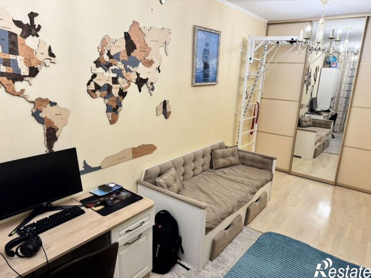 3-комн квартира пр-кт. Альберта Камалеева, дом 14