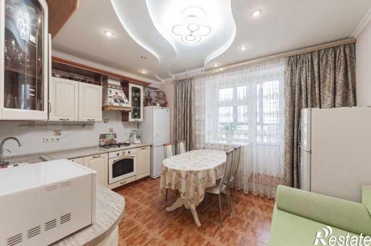 3-комн квартира ул. Болотникова, дом 9