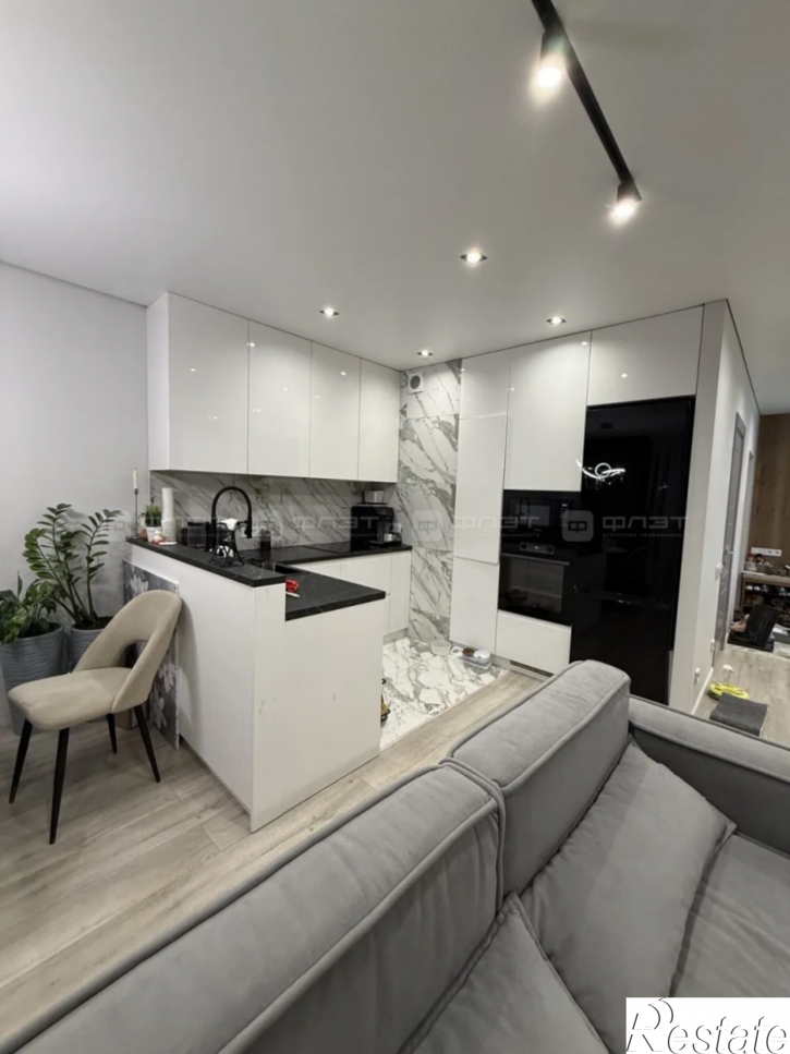 3-комн квартира ул. Короленко, дом 28б