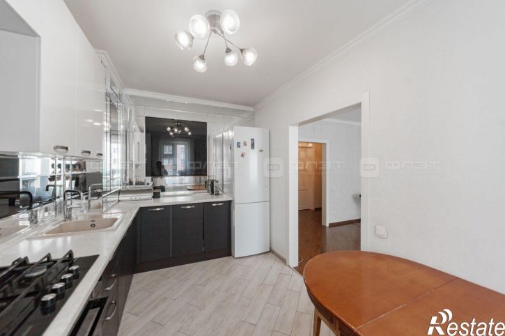 4-комн квартира ул. Четаева, дом 51