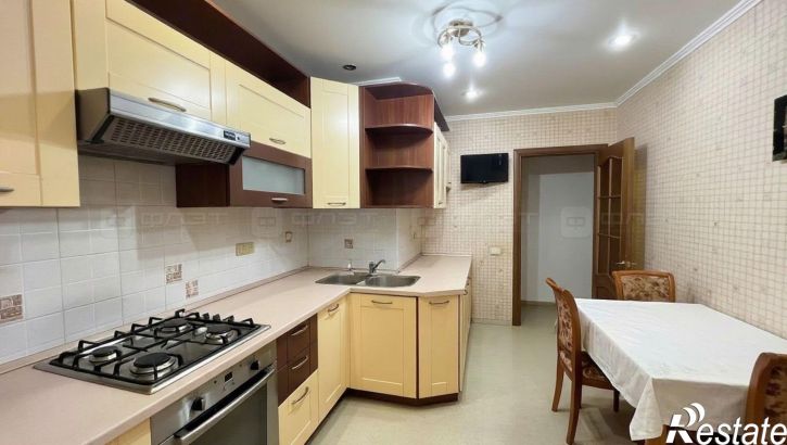 3-комн квартира ул. Толбухина, дом 13