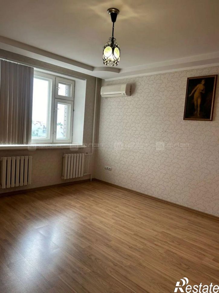 3-комн квартира ул. Гвардейская, дом 16Б