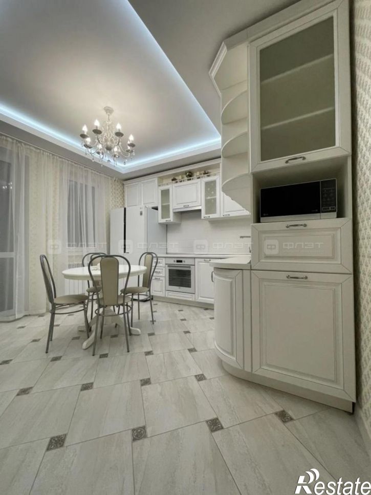 3-комн квартира ул. Право-Булачная, дом 47