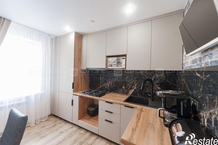 3-комн квартира ул. Академика Парина, дом 6