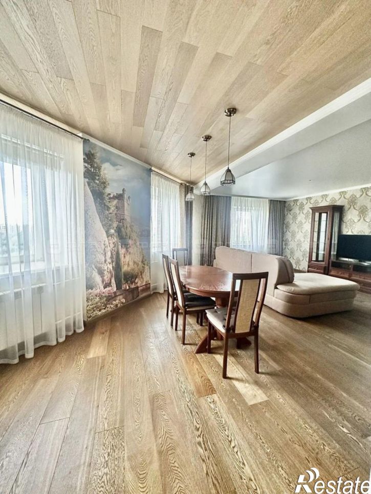 3-комн квартира ул. Ягодинская, дом 25