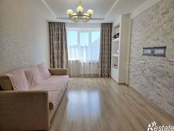 4-комн квартира ул. Юлиуса Фучика, дом 127