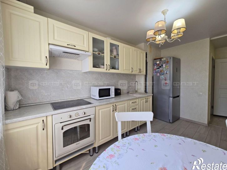 4-комн квартира ул. Юлиуса Фучика, дом 127