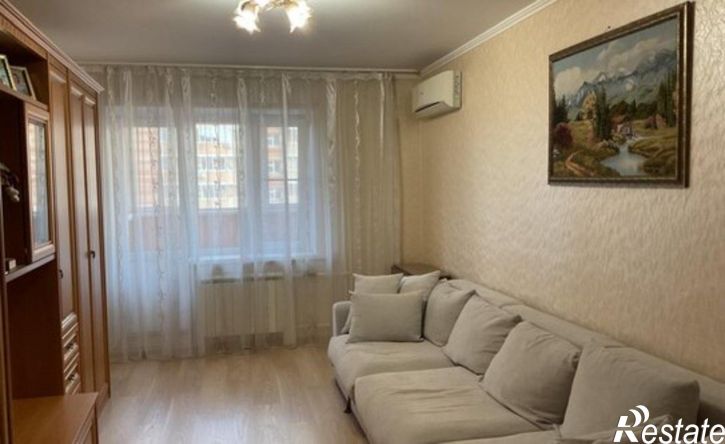 3-комн квартира ул Адоратского, 4,  д. 4