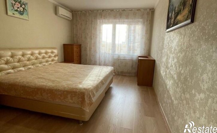 3-комн квартира ул Адоратского, 4,  д. 4