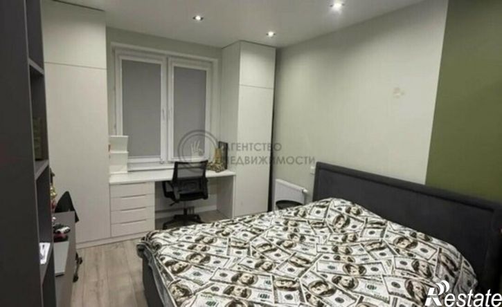 3-комн квартира ул Короленко, 28Б,  д. 28Б