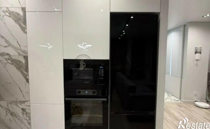 3-комн квартира ул Короленко, 28Б,  д. 28Б