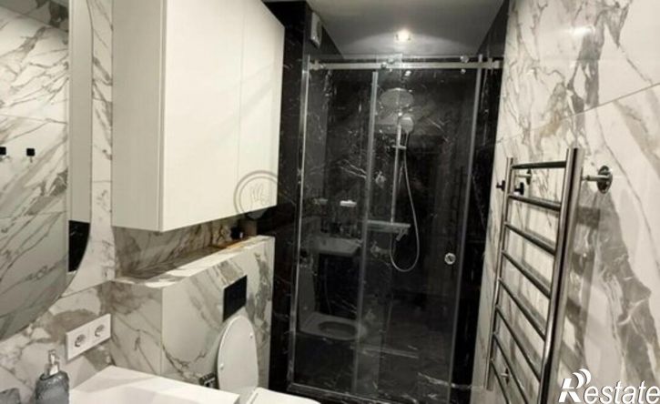 3-комн квартира ул Короленко, 28Б,  д. 28Б