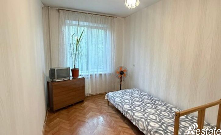 3-комн квартира ул Короленко, 71,  д. 71