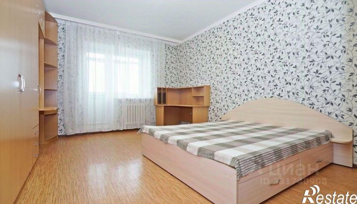 3-комн квартира ул Адоратского, 1,  д. 1