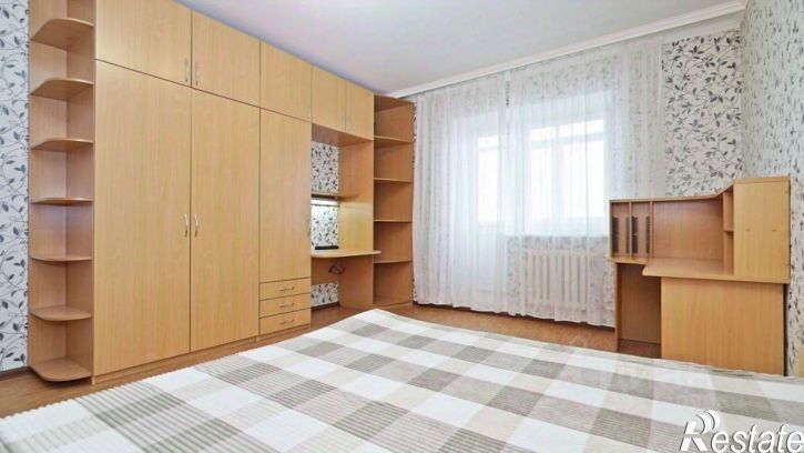 3-комн квартира ул Адоратского, 1,  д. 1