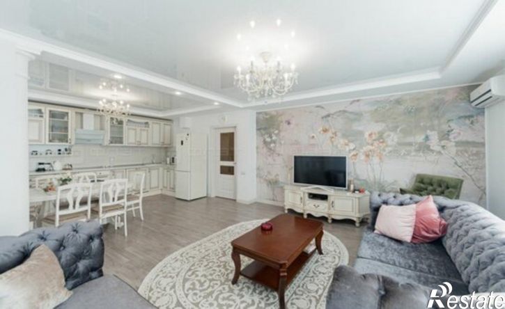 3-комн квартира ул Чингиза Айтматова, 8,  д. 8