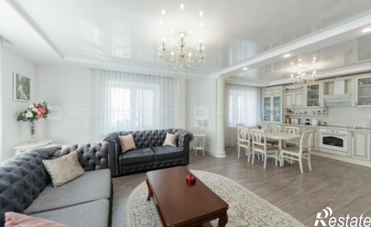 3-комн квартира ул Чингиза Айтматова, 8,  д. 8