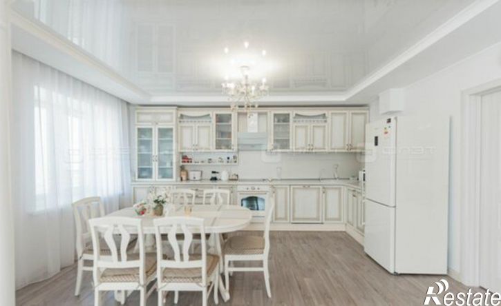 3-комн квартира ул Чингиза Айтматова, 8,  д. 8