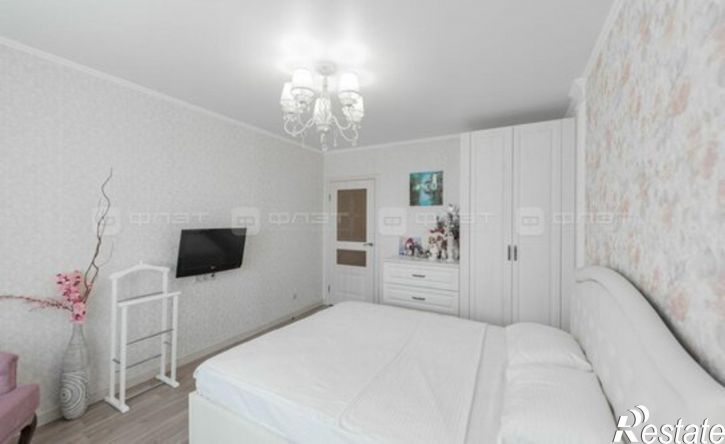 3-комн квартира ул Чингиза Айтматова, 8,  д. 8