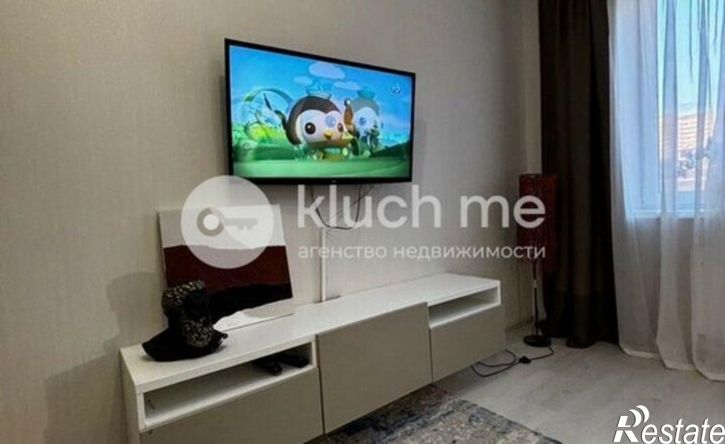 2-комн квартира ул Рауиса Гареева, 102 1,  д. 102 1,  к. 1