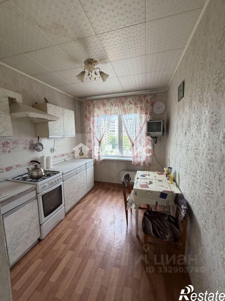 3-комн квартира ул Адоратского, 47,  д. 47