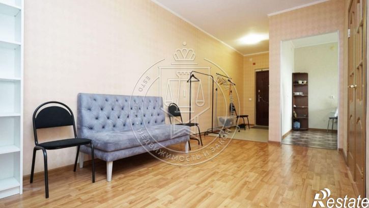 3-комн квартира Космонавтов ул, 42А