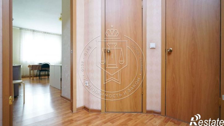 3-комн квартира Космонавтов ул, 42А