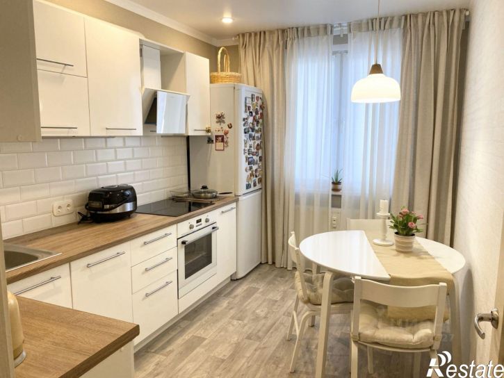2-комн квартира ул Александра Курынова, 6 2,  д. 6 2,  к. 2