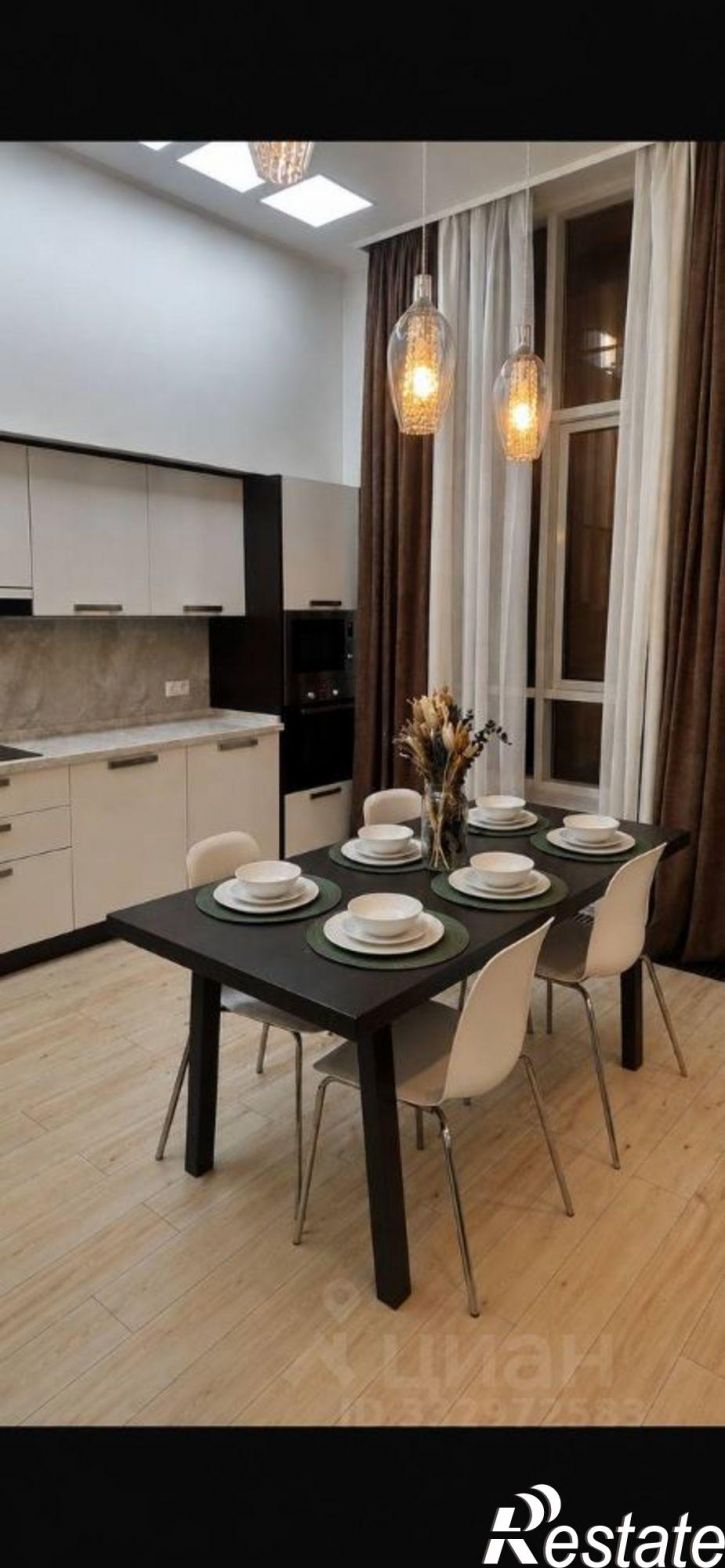 3-комн квартира ул Касаткина, 11а,  д. 11а