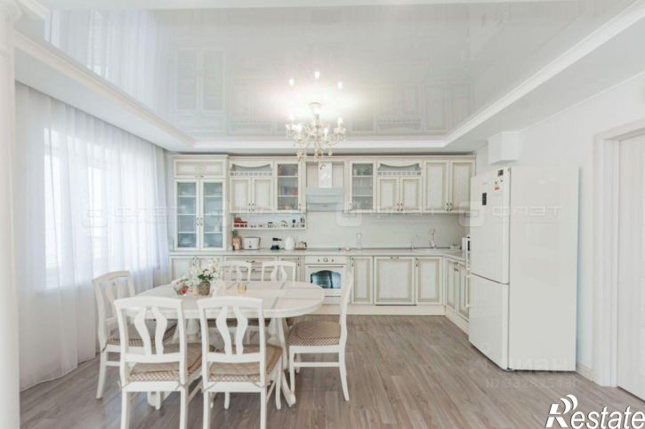 3-комн квартира ул Чингиза Айтматова, 8,  д. 8