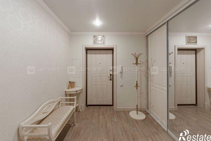 3-комн квартира ул Чингиза Айтматова, 8,  д. 8