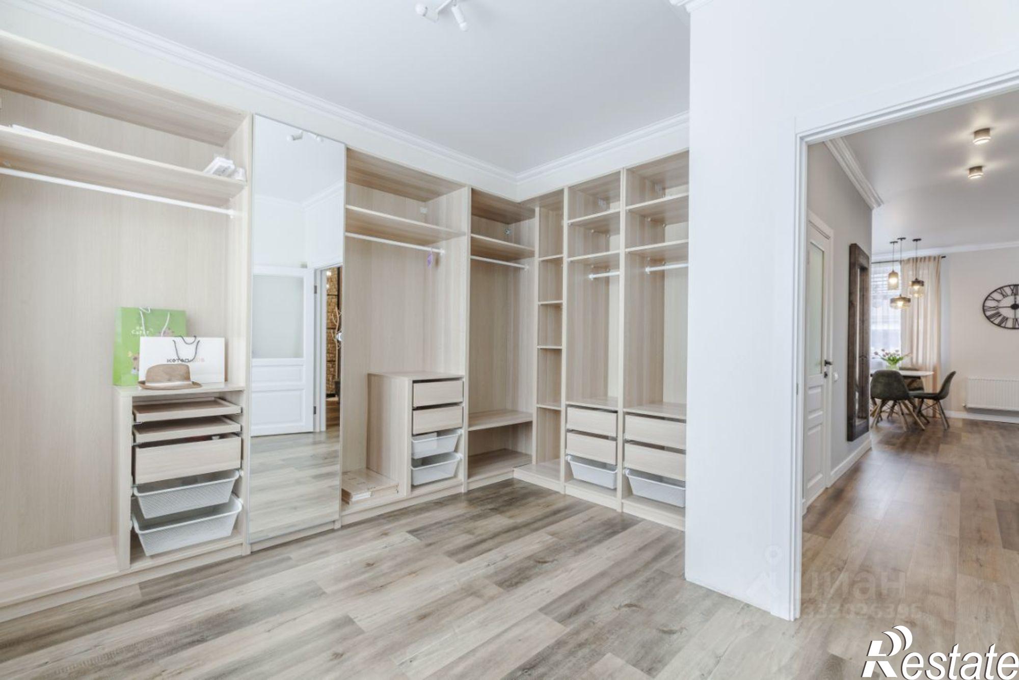 Купить дачу, дом, коттедж за 32 500 000 рублей на ул Алтын Балык, 27